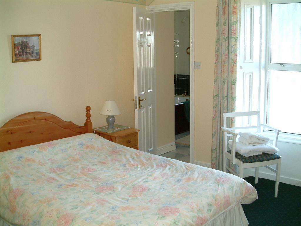 Claremont House Bed and Breakfast Dún Laoghaire Værelse billede